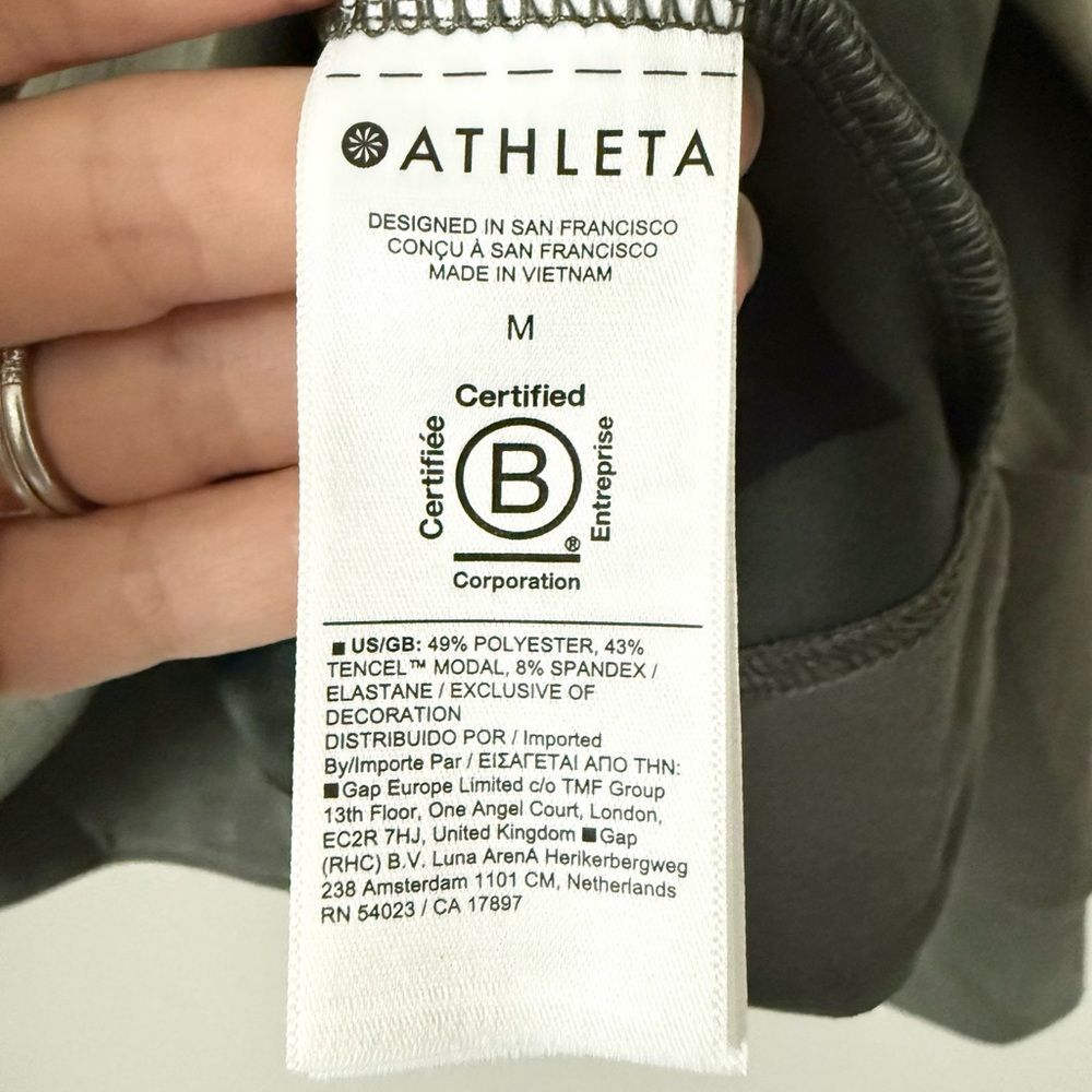 NWT Athleta Forest Seasoft Quarter Zip Pullover in Washed Green Size M - Picture 5 of 7